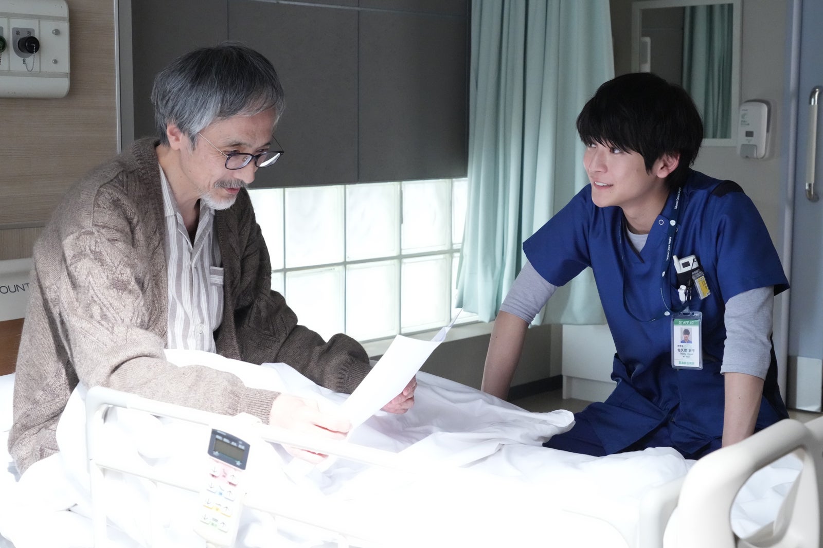 （左から）橋爪淳、高橋文哉／「ドクターホワイト」第4話より （C）カンテレ