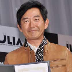 「皮革親善大使」も兼任する石田純一