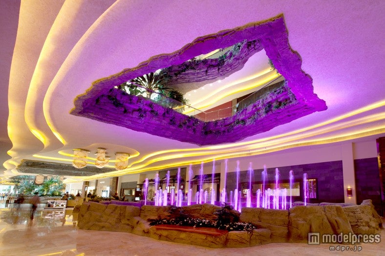 ホテル内はどこもゴージャス。移動も飽きない工夫が満載。