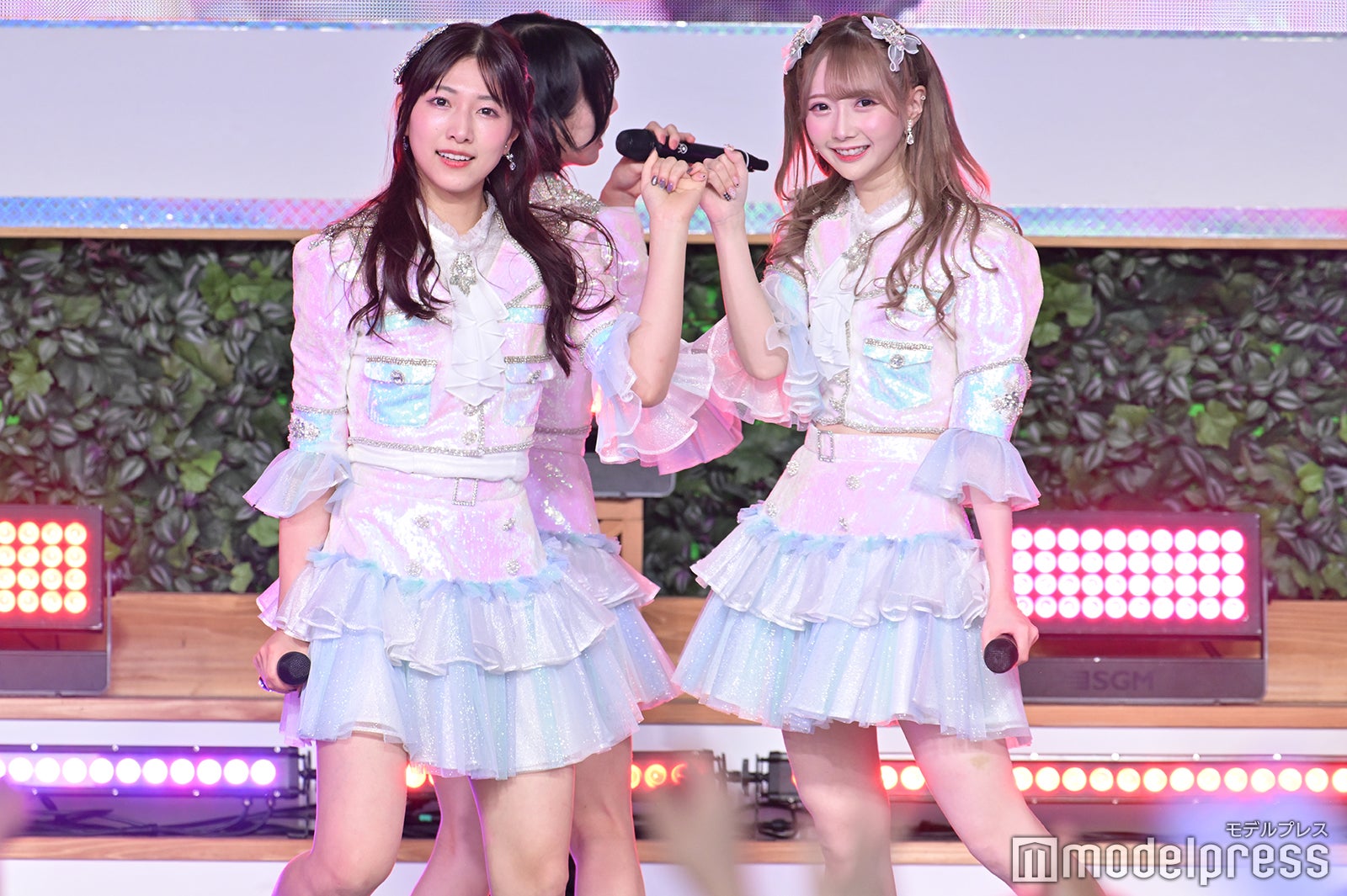 ≠ME（C）モデルプレス