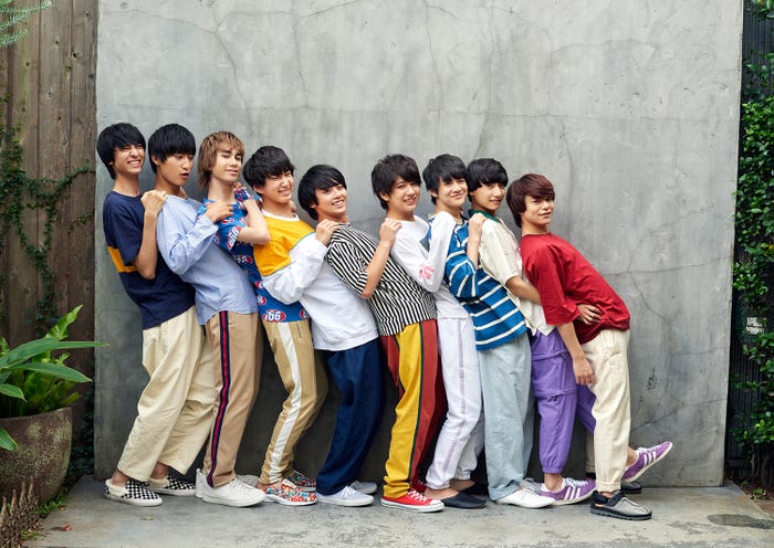 「SUPER★DRAGON OFFICIAL CALENDAR 2019」より(C)SDP