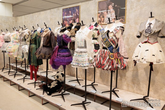 「AKB48 大衣装展 -時代を彩った装跡-」(C)モデルプレス