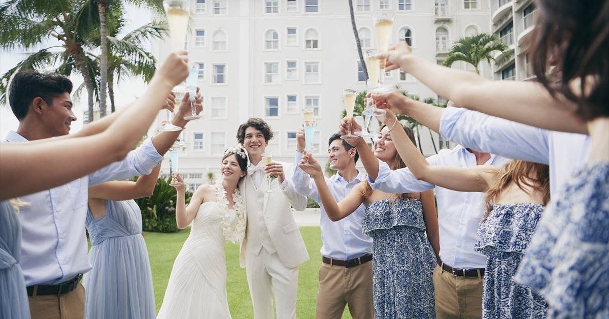 新婚旅行も兼ねてリゾートウエディングにする人も