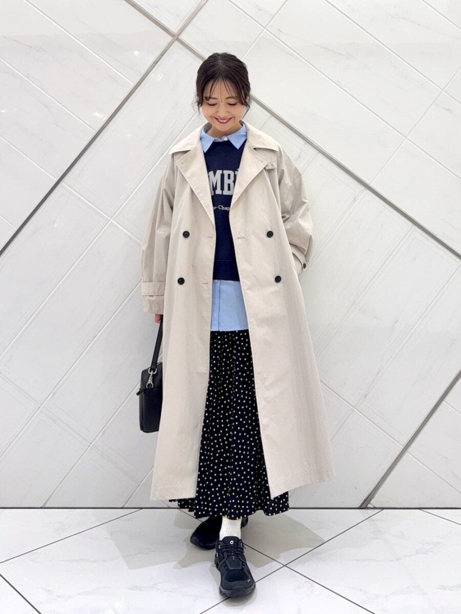 レイヤードコーデ 2026春大人女性おすすめベージュトレンチレイヤードコーデ