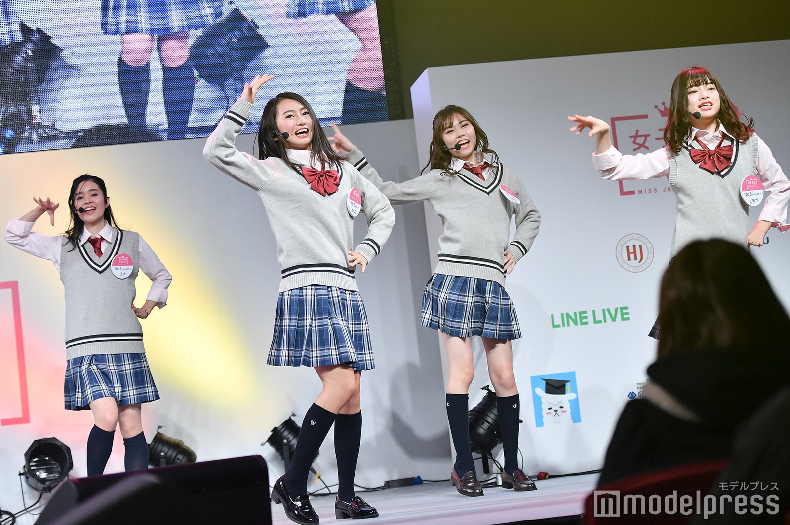 （C）モデルプレス