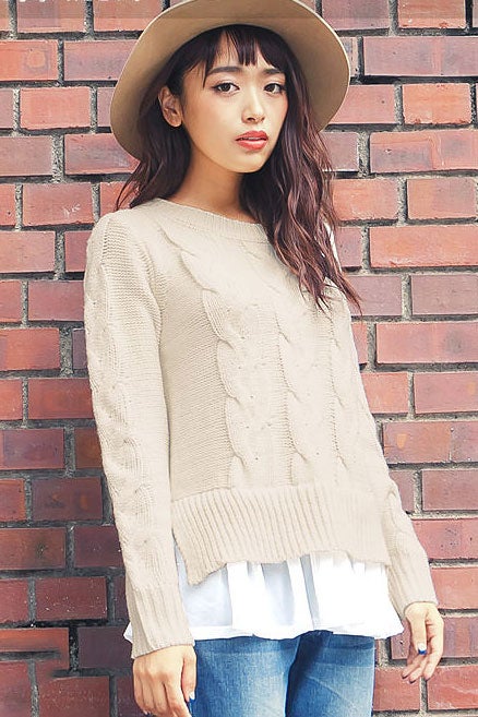 フリルケーブル編みニットプルオーバートップス「神戸レタス」3290円（税込）／画像提供：神戸レタス