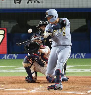阪神・大山がスタメン復帰即4番弾 奪首へ前進のダメ押し今季5号ソロ