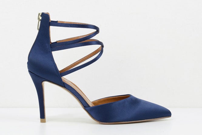 ポインテッドギリースティレット「CHARLES & KEITH」8,100円（税込）／画像提供：CHARLES & KEITH OFFICIAL ONLINE STORE