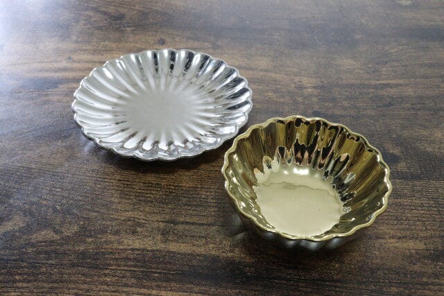 ダイソーの金銀華　小皿と金銀華　小鉢のパッケージ