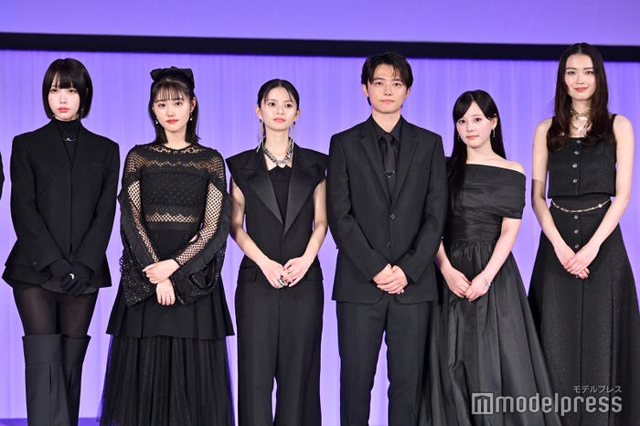 (左から)あの、原菜乃華、齋藤飛鳥、櫻井海音、齊藤なぎさ、茅島みずき(C)モデルプレス