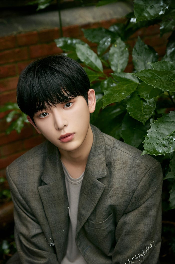 HARUA「ISOLATED」 (C)HYBE LABELS JAPAN