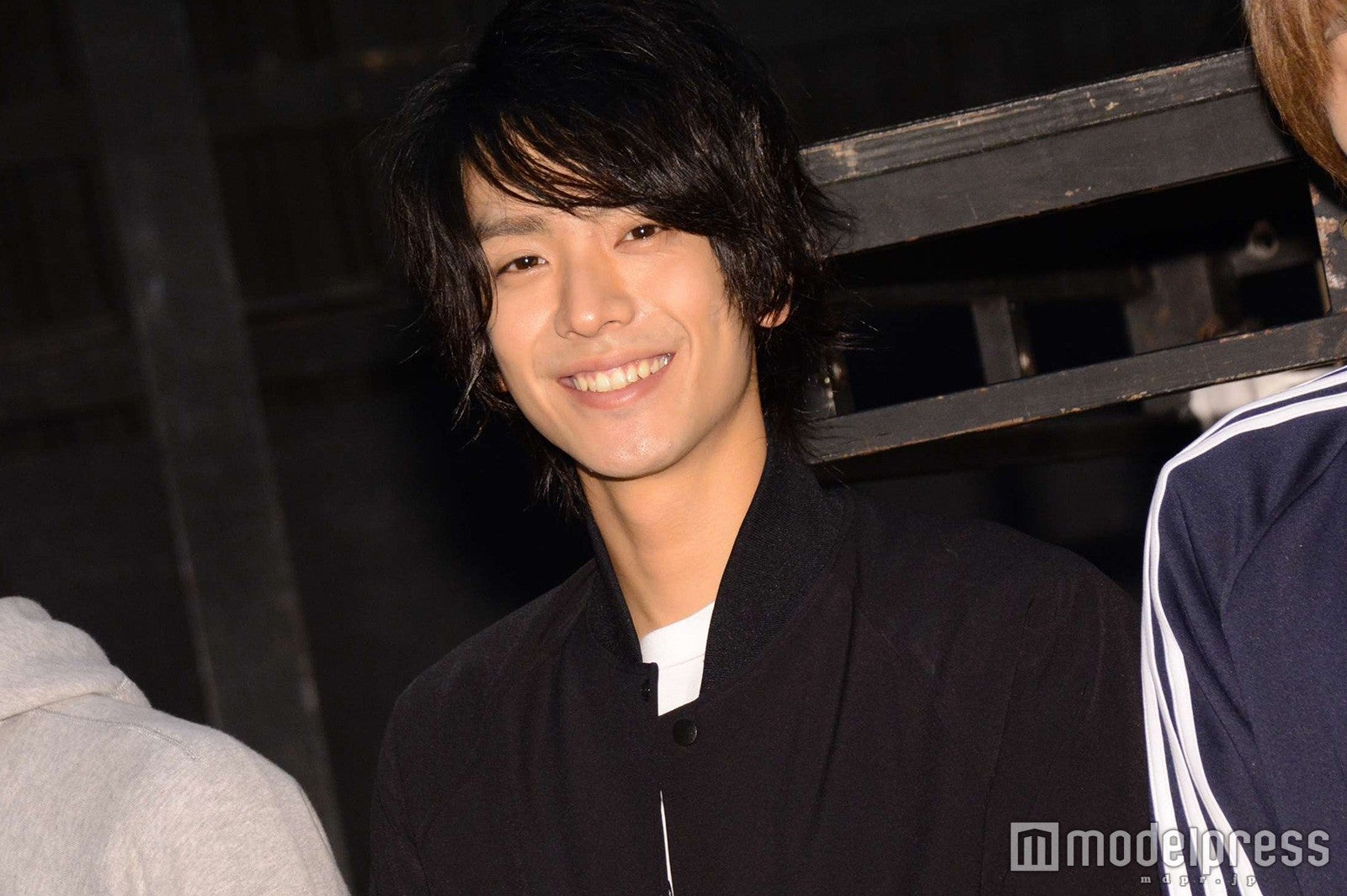 黒羽麻璃央（C）モデルプレス