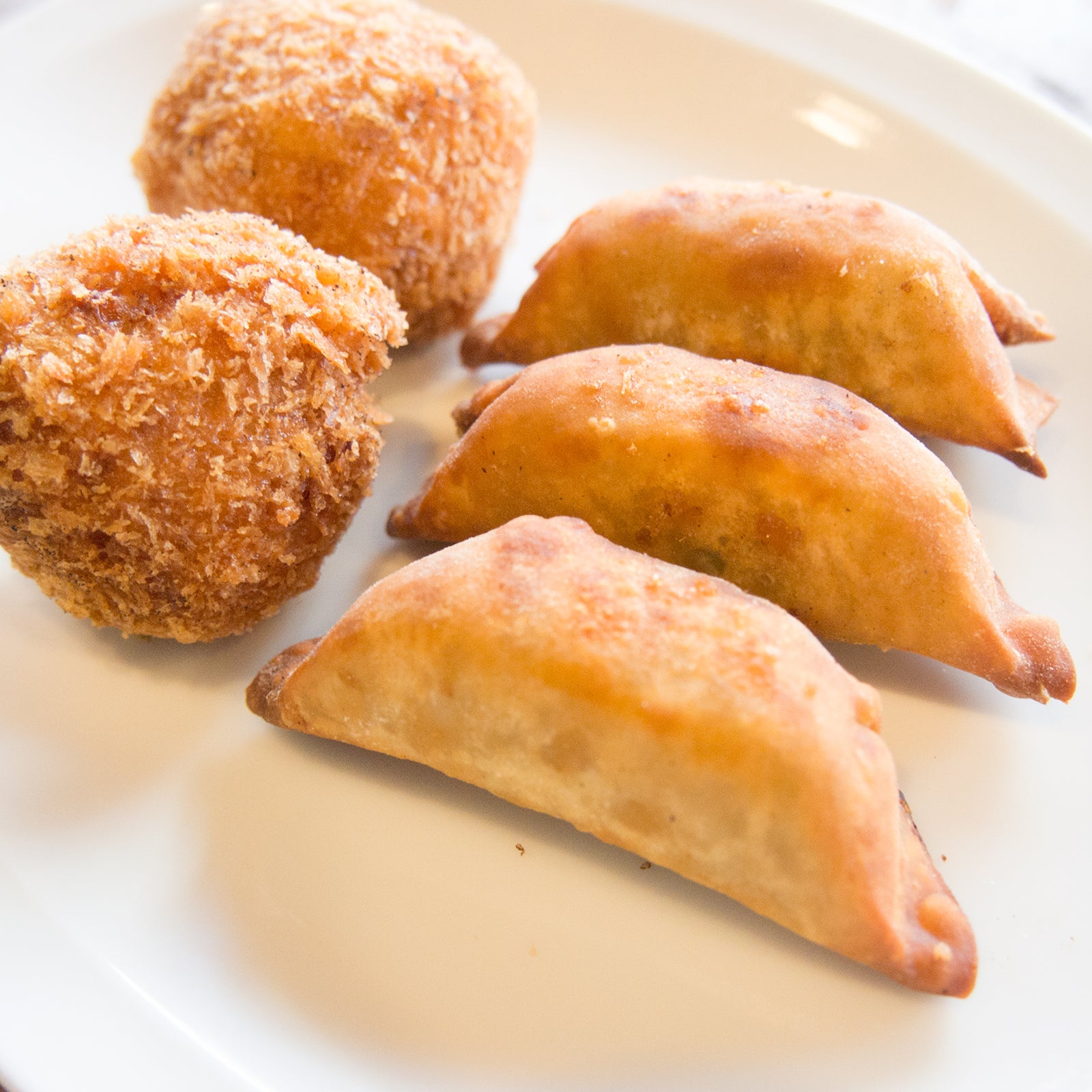 本家 大勝軒：大勝軒の復刻版揚げ餃子＆揚げシュウマイ