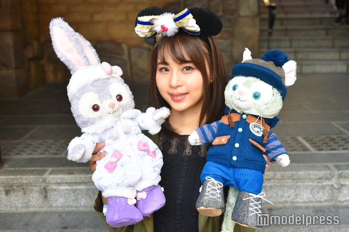 コスチュームセット各¥4,800※ぬいぐるみは別売り/モデル:山本成美(C)モデルプレス(C)Disney