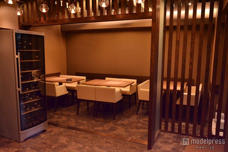 木のぬくもり×シックな大人の空間