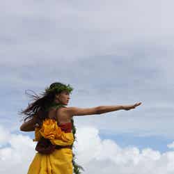 「長谷川潤 ハワイを踊る」(C)NHK