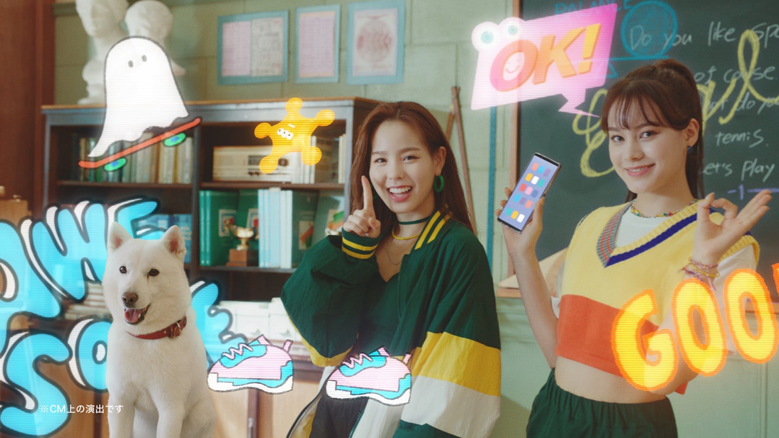 NiziU（MAKO、NINA）／新CM「スマホデビューのお約束」篇より（提供写真）