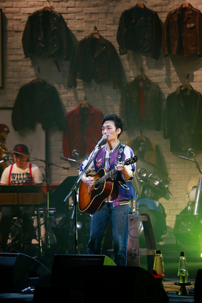 草なぎ剛/Photo:新保勇樹/11月28日公演