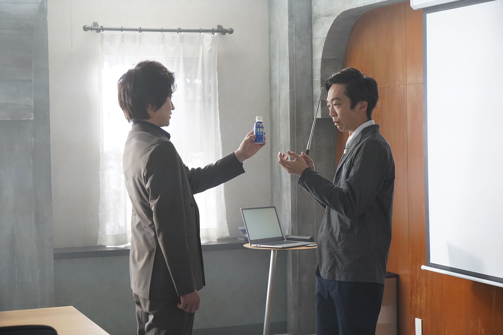 藤原竜也／新CM「プレゼン」篇より（提供写真）