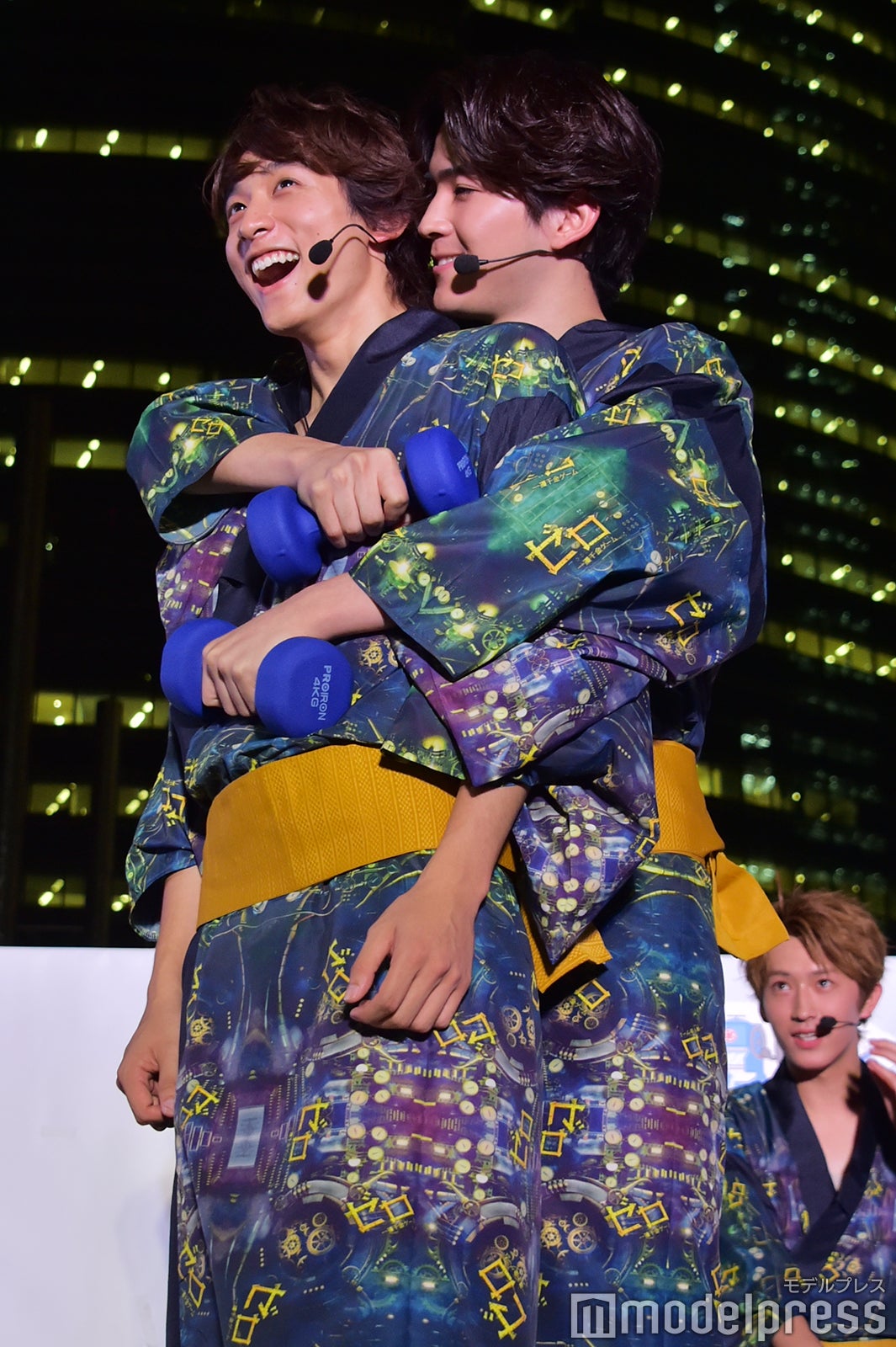 密着系のミッションには慣れている2人（C）モデルプレス