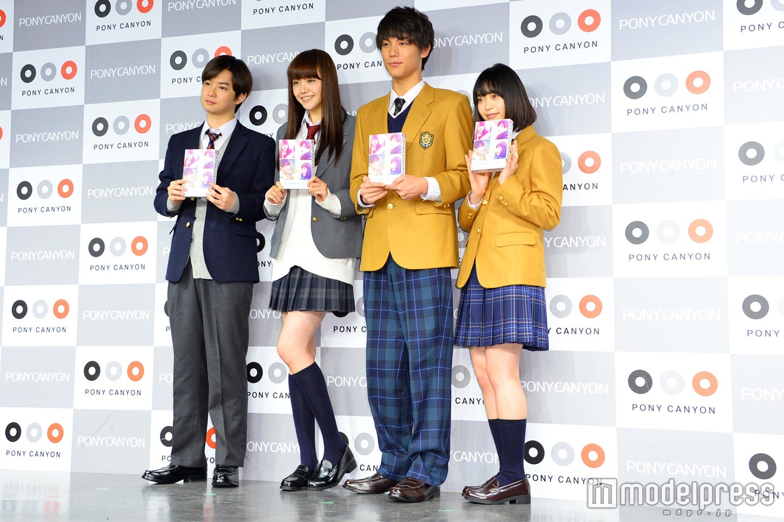 （左から）千葉雄大、松井愛莉、中川大志、森川葵（C）モデルプレス