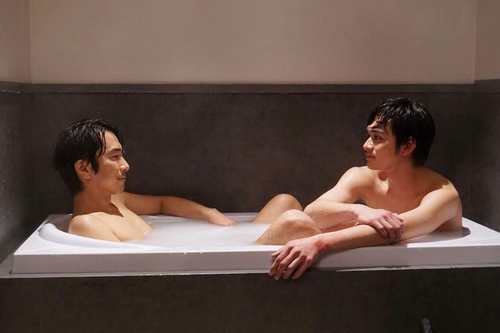 第9話(15日放送)必見!お風呂シーン!/「隣の家族は青く見える」第9話より(C)フジテレビ