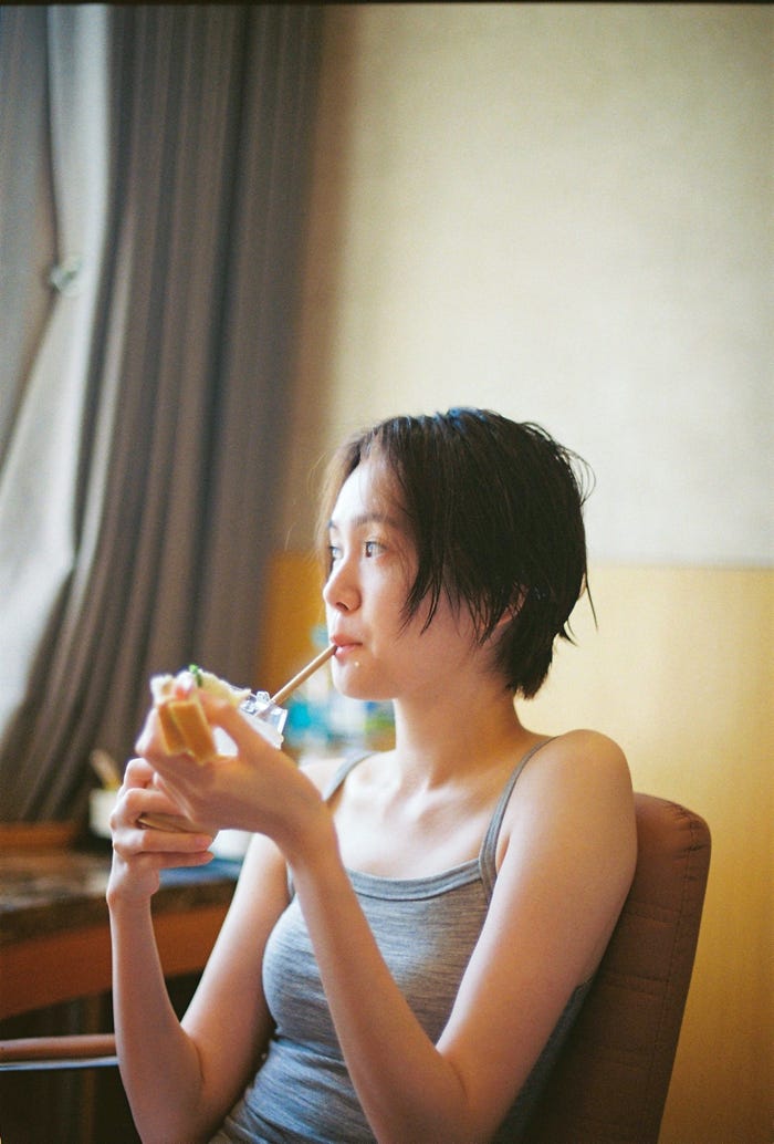 尾碕真花セカンド写真集「わー!!!」(東京ニュース通信社刊