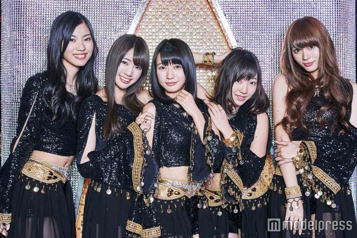 夢みるアドレセンス(左から)小林れい、志田友美、荻野可鈴、京佳、山田朱莉