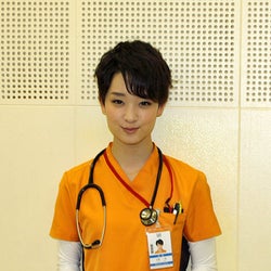 剛力彩芽 看護師の姉が力に 4月ドラマ ドクターカー 医者 母親役を語る モデルプレス