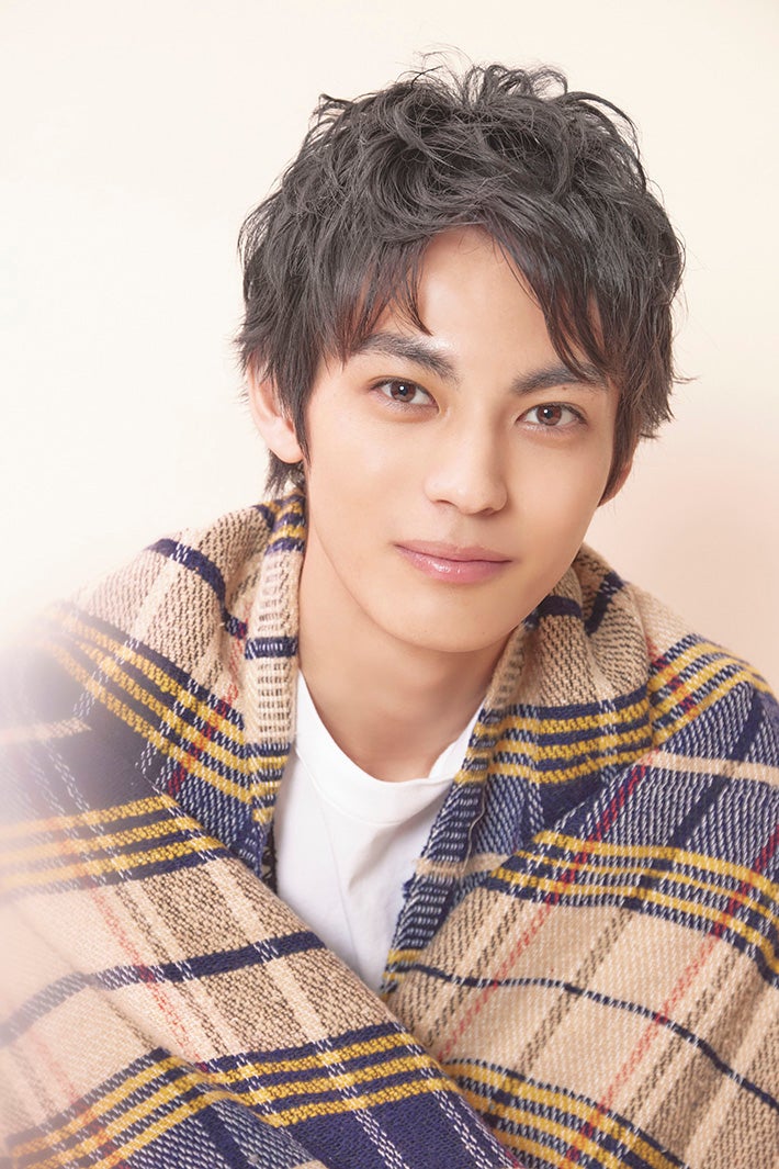 神尾楓珠、“ブランケット男子”に あざとかわいい姿とのギャップで魅了