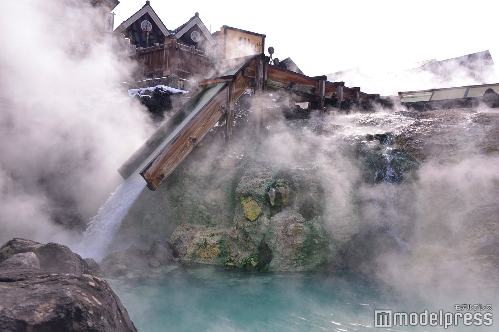 湯畑（C）モデルプレス