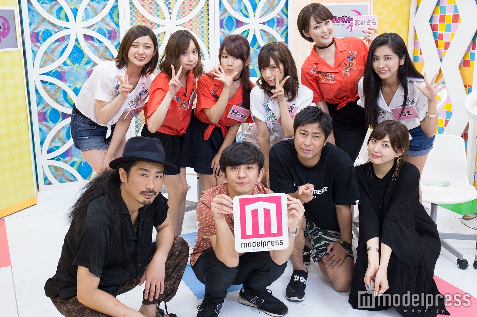 （前列左から）菅良太郎、向井慧、尾形貴弘、岩崎名美（後列左から）紅葉、川井優沙、天木じゅん、星島沙也加、忍野さら、ICE （C）モデルプレス