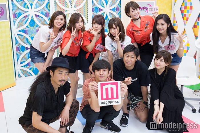 (前列左から)菅良太郎、向井慧、尾形貴弘、岩崎名美(後列左から)紅葉、川井優沙、天木じゅん、星島沙也加、忍野さら、ICE (C)モデルプレス