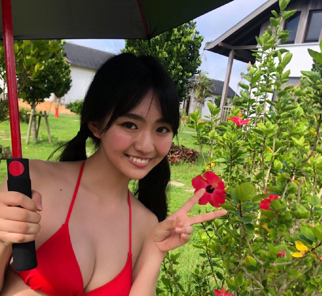 「ミスマガジン2019」グランプリ豊田ルナ、美バスト際立つ水着アザーカット公開