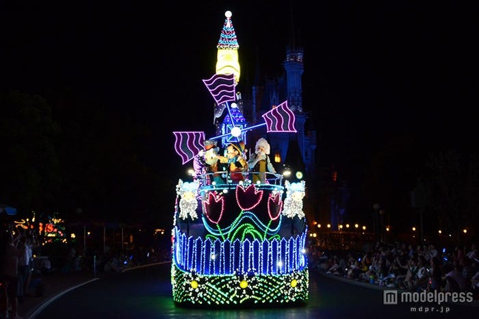 「ザ・ムーン」ピノキオ、ゼペット、ジミニー・クリケット、プルート、マリー