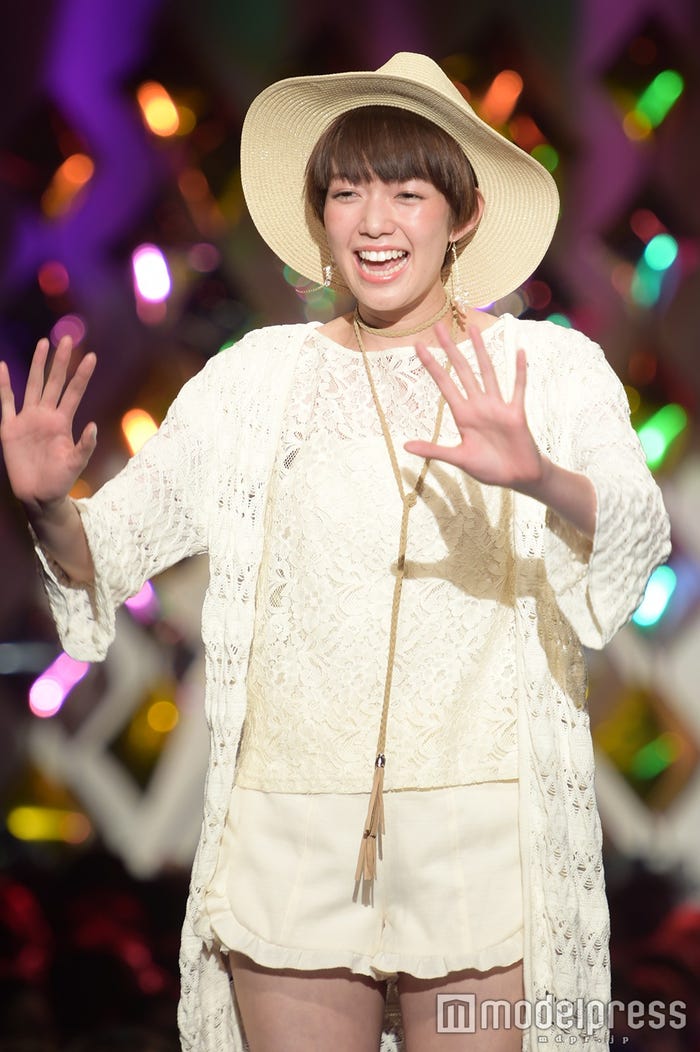 佐藤栞里(C)モデルプレス