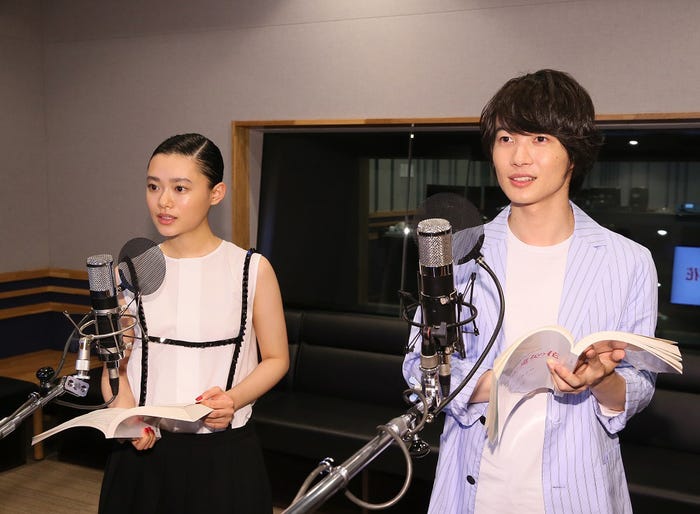 杉咲花、神木隆之介(C)2017「メアリと魔女の花」製作委員会