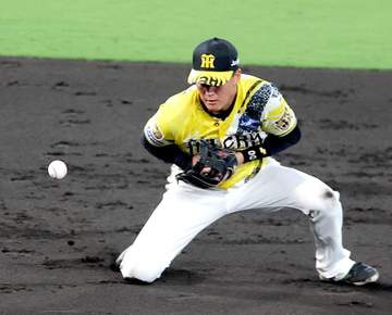 阪神・元山 移籍後初打点も初失策「伊原に申し訳なかった」三回先制犠飛も反省「ヒットを狙ってつなぐべき」