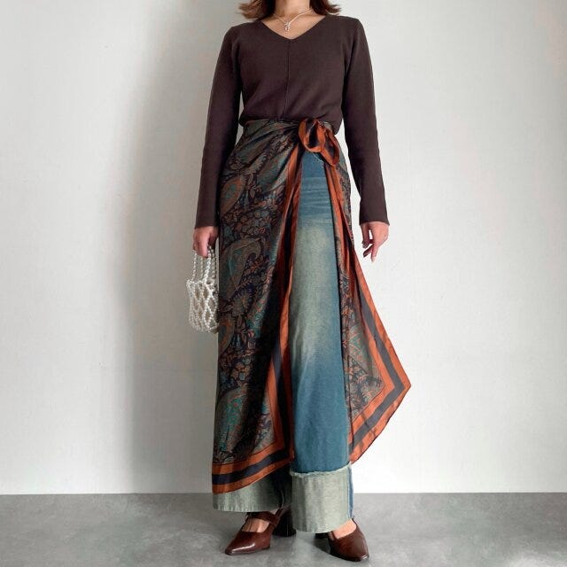 cocaフロントスリットニット cocaフロントスリットニットとデニム&スカーフコーデ