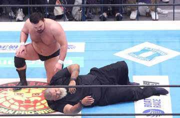 国技館どよめき！ウルフアロンが団体最重量170キロを投げ切って“KO”「もう一回戦え」前回屈辱ドン・ファレに雪辱マッチ要求