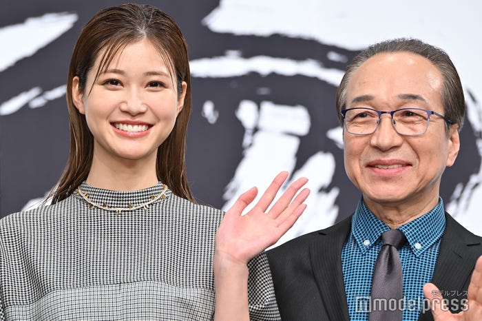 生見愛瑠、小日向文世 (C)モデルプレス