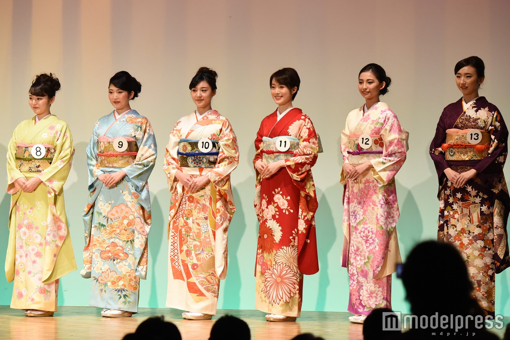 着物審査の様子（C）モデルプレス