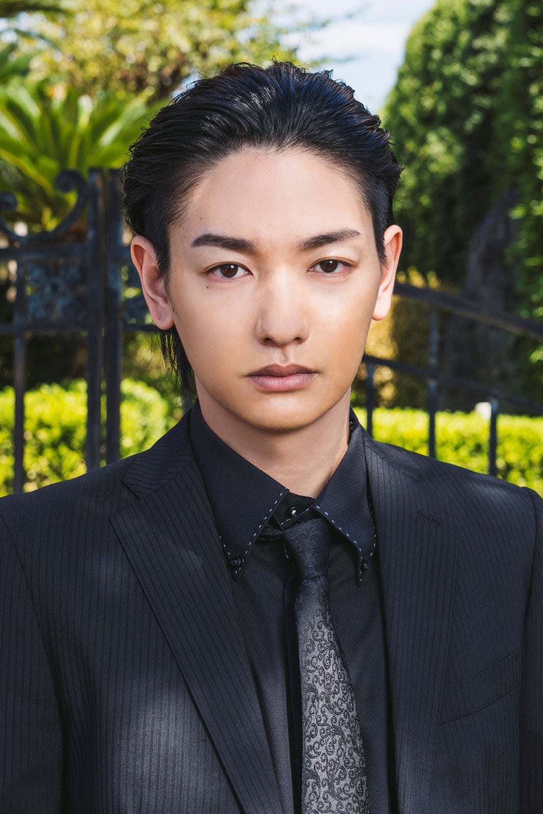 七瀬公（C）「恋と弾丸」製作委員会・MBS（C）箕野希望／小学館