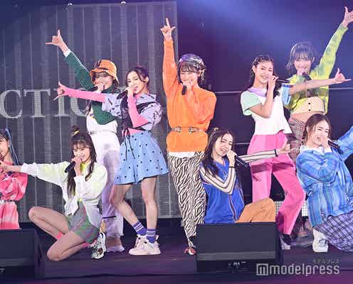 Girls2、TGCデビューに感激 新曲「PartyTime!」初披露<TGC2021 S/S>