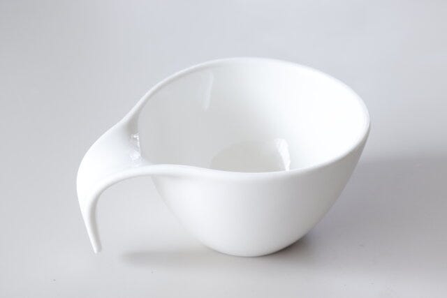 ダイソーのボウル（取っ手付、約9.5cm×7.5cm）2