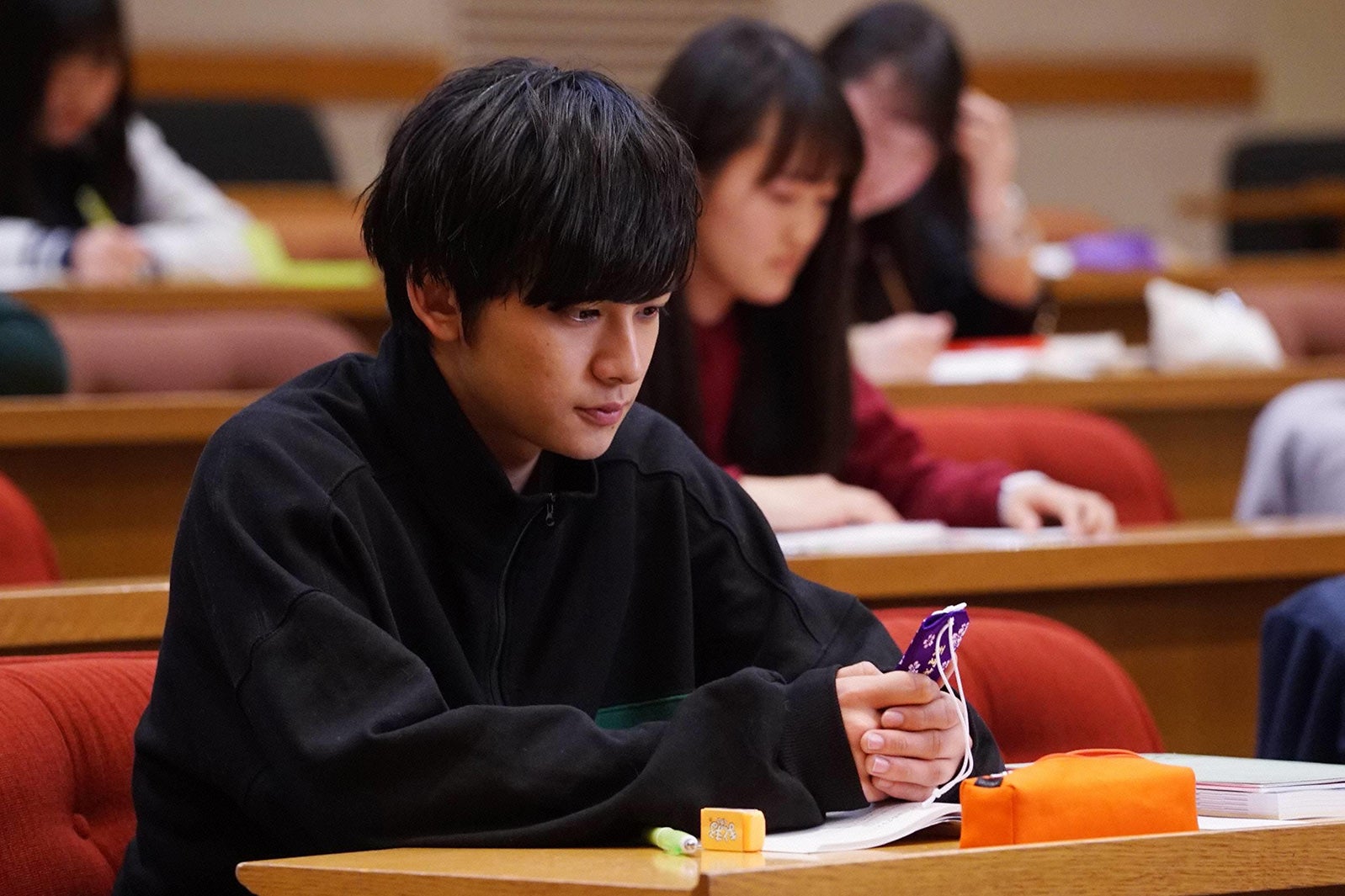 北村匠海／「隣の家族は青く見える」第8話より（C）フジテレビ