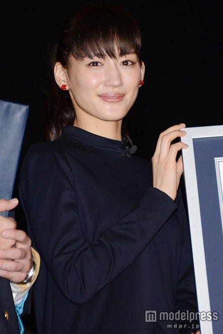 香取慎吾 綾瀬はるか ギネス世界記録達成 すごい重み モデルプレス 香取慎吾 綾瀬はるか ギネス世界記録達成 すごい重み モデルプレス
