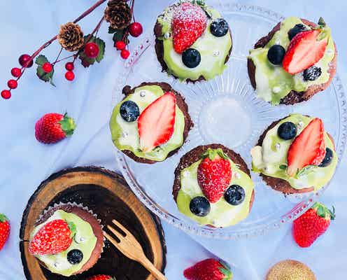 抹茶×ホワイトチョコレートの「クリスマスマフィン」が美味しそう【柏原歩のトレンドレシピ】