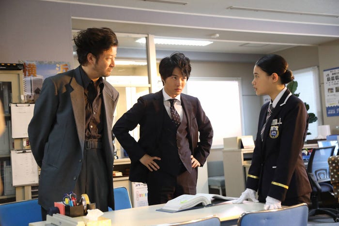 (左から)浅野忠信、神木隆之介、杉咲花(C)フジテレビ