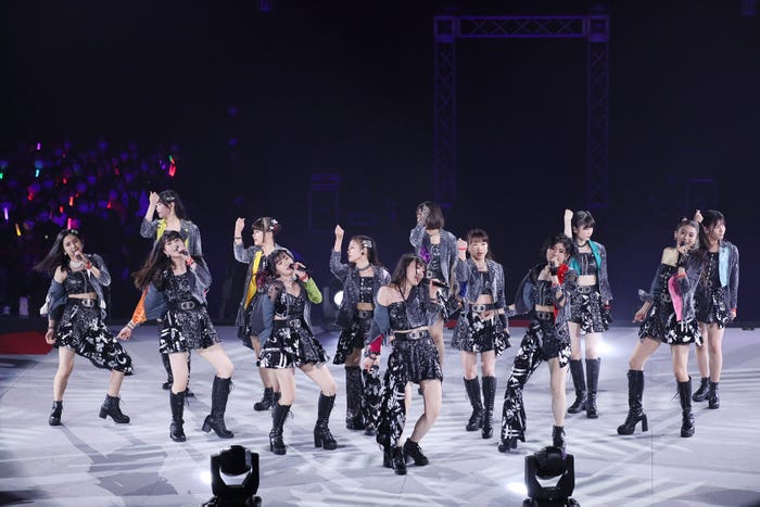 モーニング娘。’22「モーニング娘。’22 25th ANNIVERSARY CONCERT TOUR ~SINGIN' TO THE BEAT~加賀楓卒業スペシャル」より(提供写真)